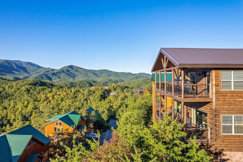 Highland View Pigeon Forge